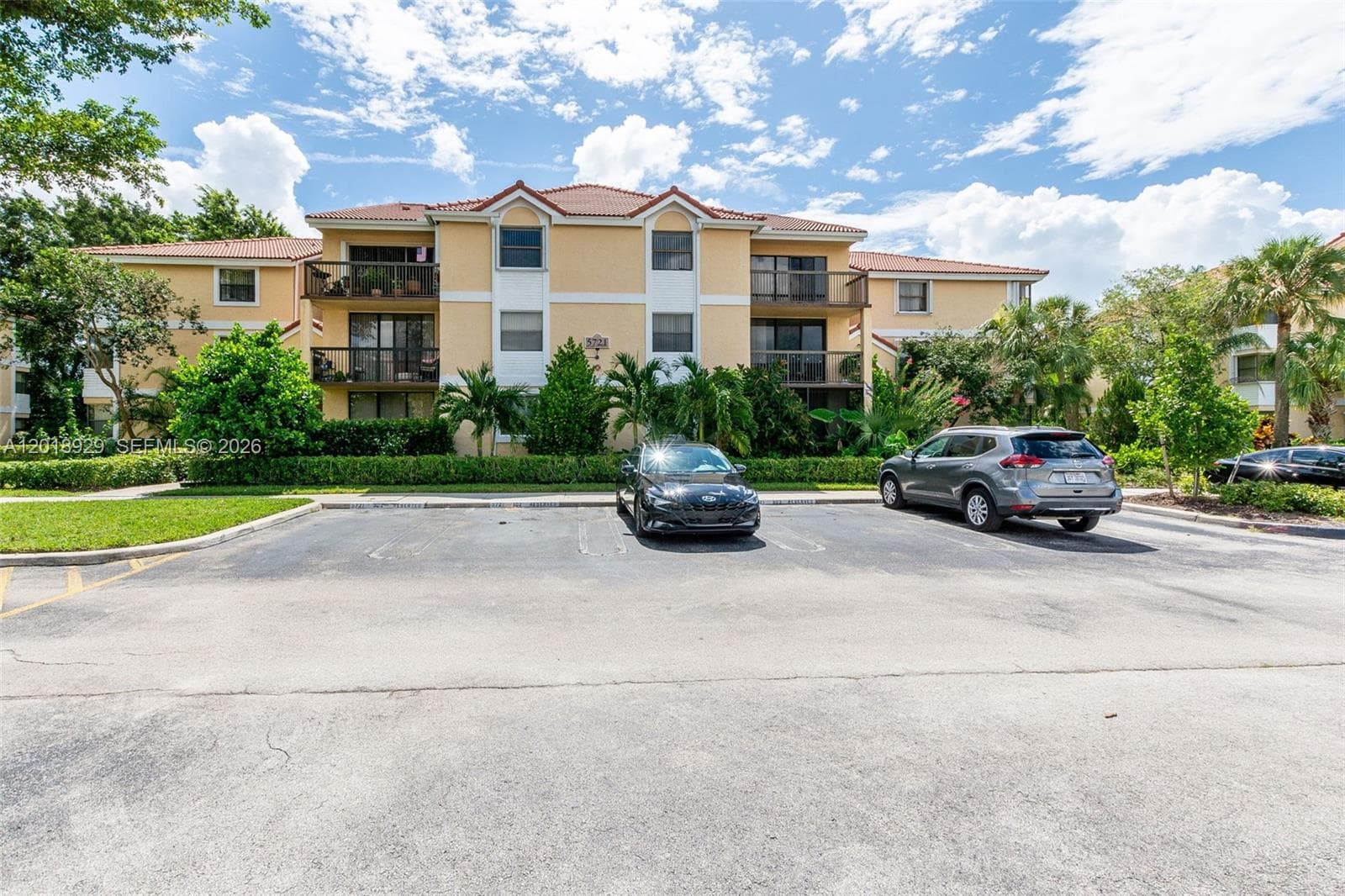 5721 Riverside Dr # 202B5, Coral Springs, FL 33067 photo 2