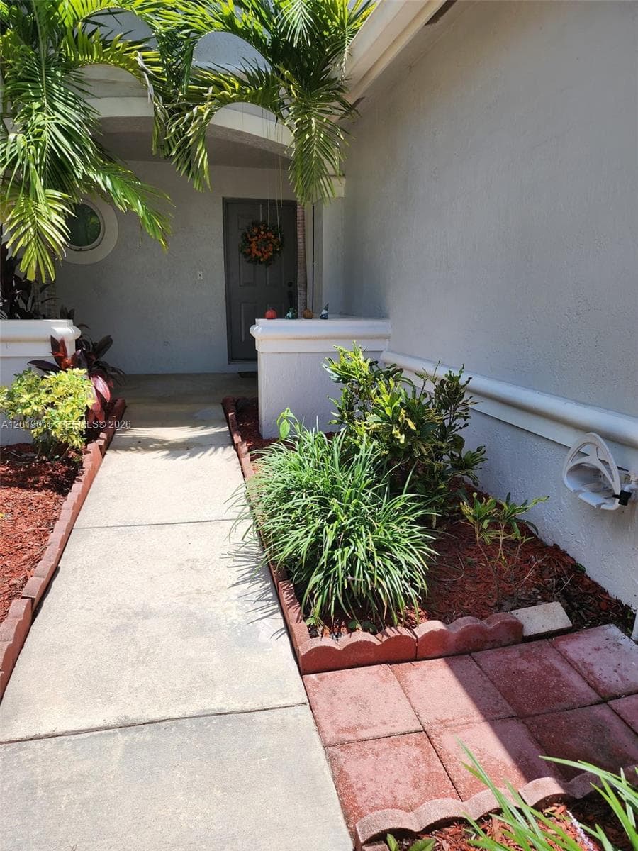 8014 Big Pine Way, Riviera Beach, FL 33407 photo 2