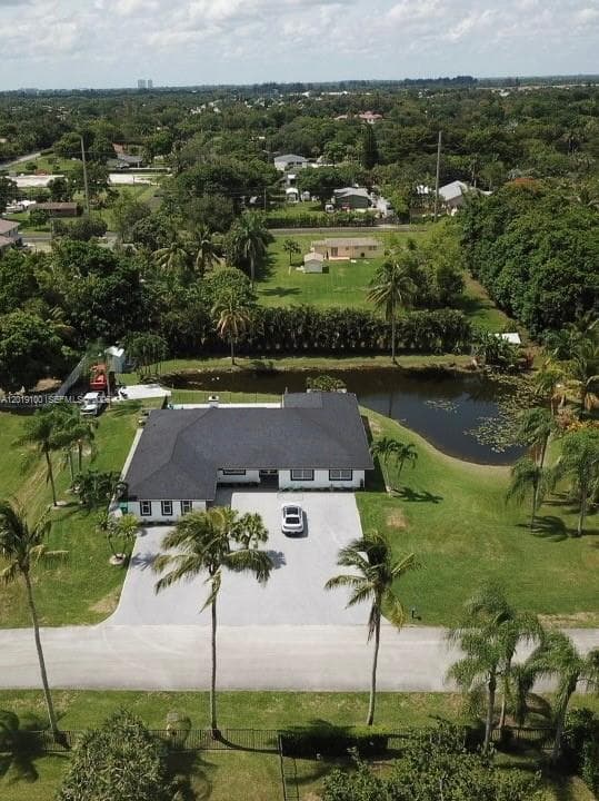 11701 SW 21st Ct, Davie, FL 33325 photo 2