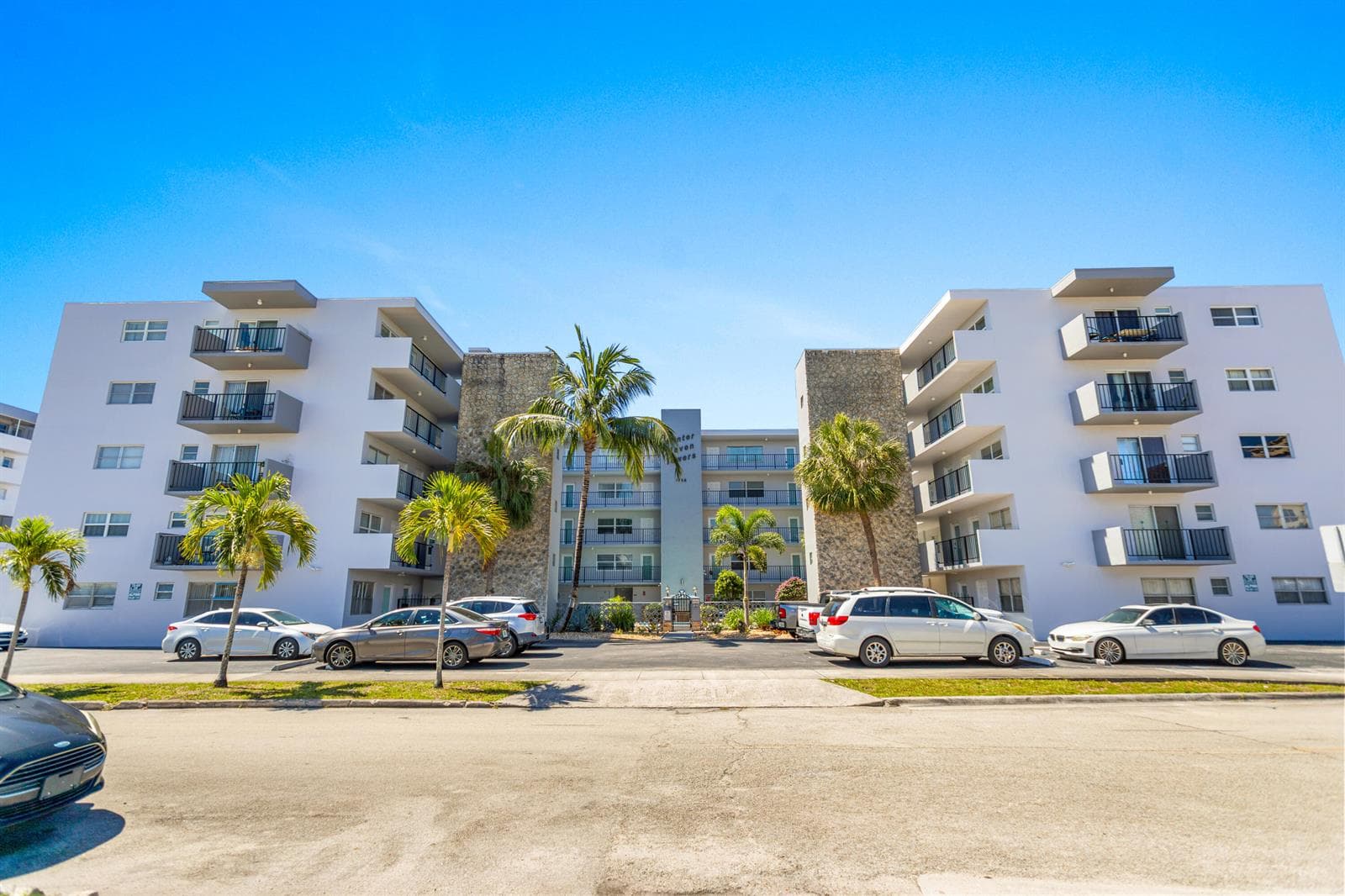 1750 Jefferson Street # 507, Hollywood, FL 33020 photo 2