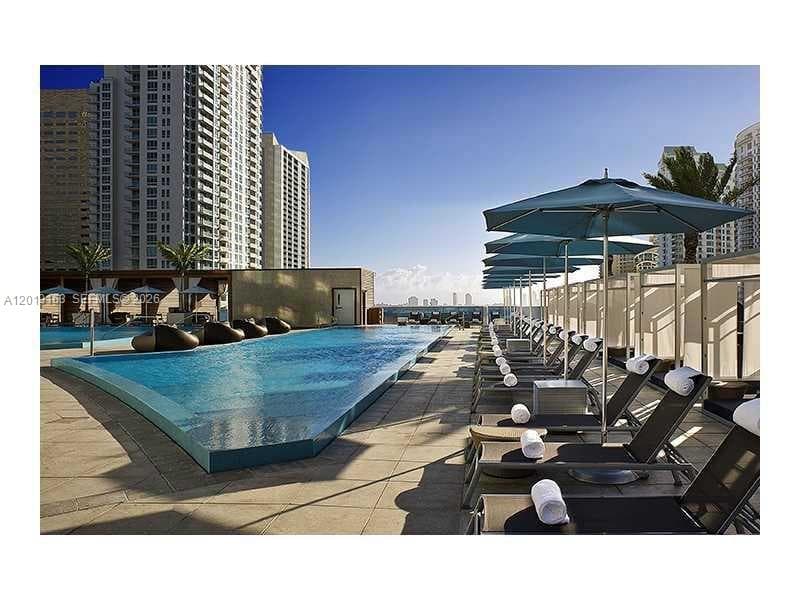 200 Biscayne Boulevard Way # 4904, Miami, FL 33131 photo 2