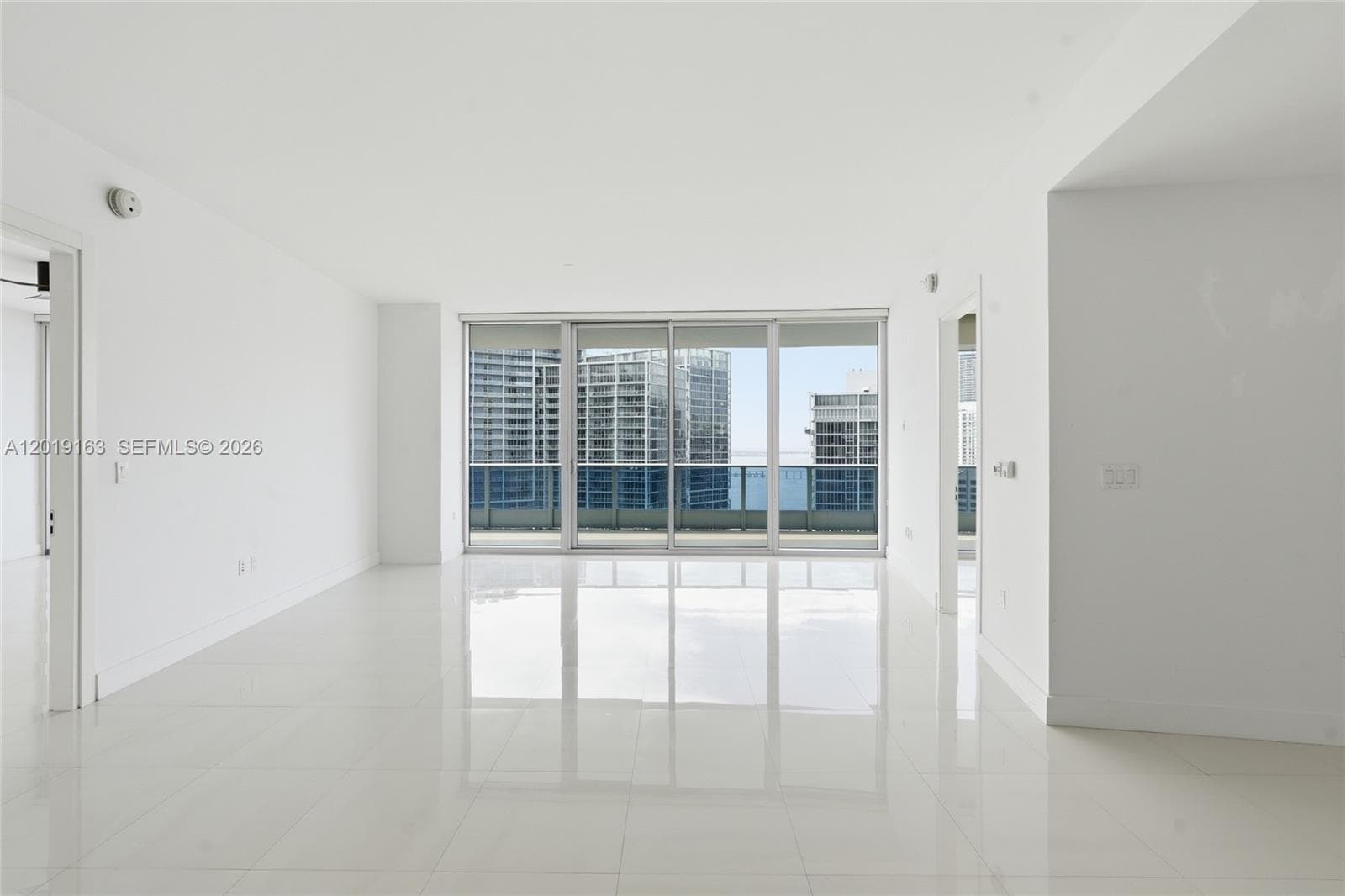 200 Biscayne Boulevard Way # 4904, Miami, FL 33131 photo 4