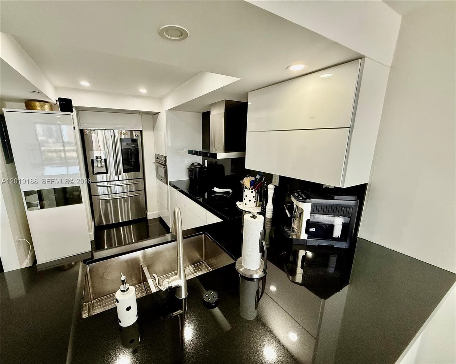 555 NE 15th St # 15H, Miami, FL 33132 photo 5