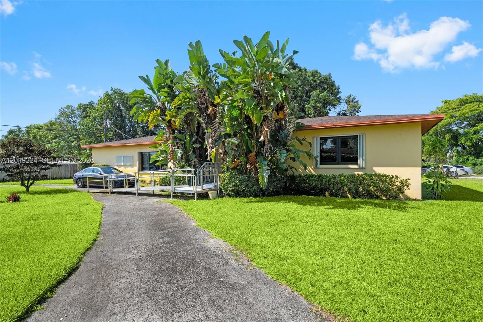 511 Dunad Ave, Opa-Locka, FL 33054 photo 3