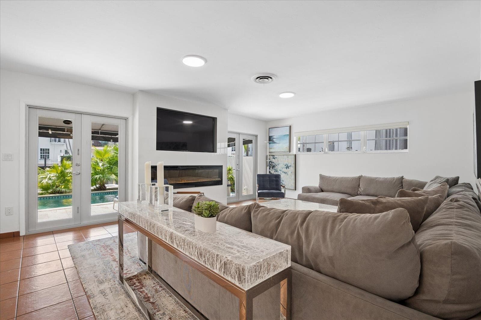 325 Coconut Isle Drive, Fort Lauderdale, FL 33301 photo 2