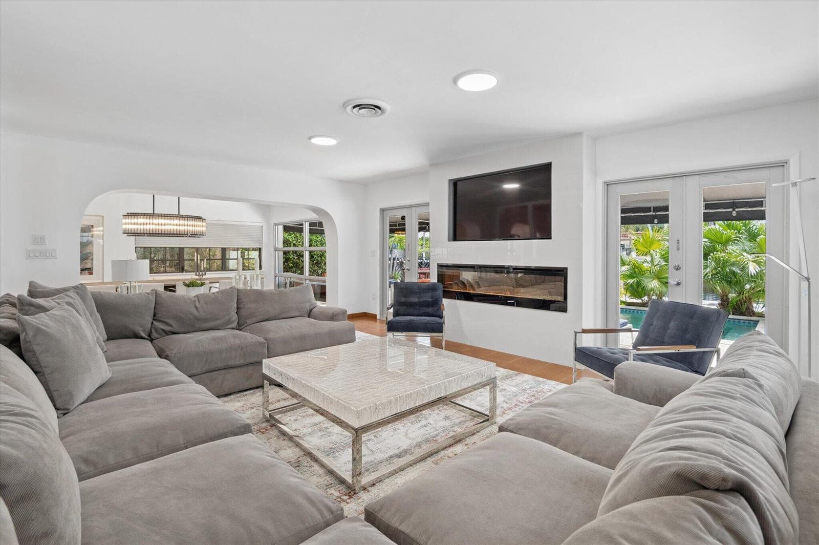 325 Coconut Isle Drive, Fort Lauderdale, FL 33301 photo 3