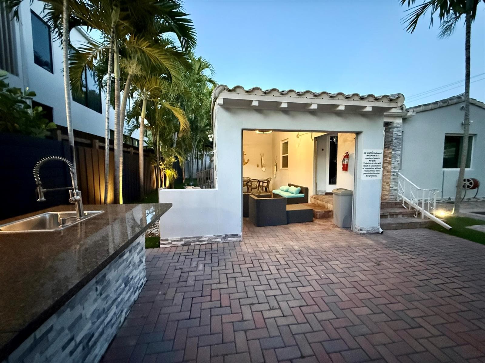 700 NE 17th Way, Fort Lauderdale, FL 33304 photo 3
