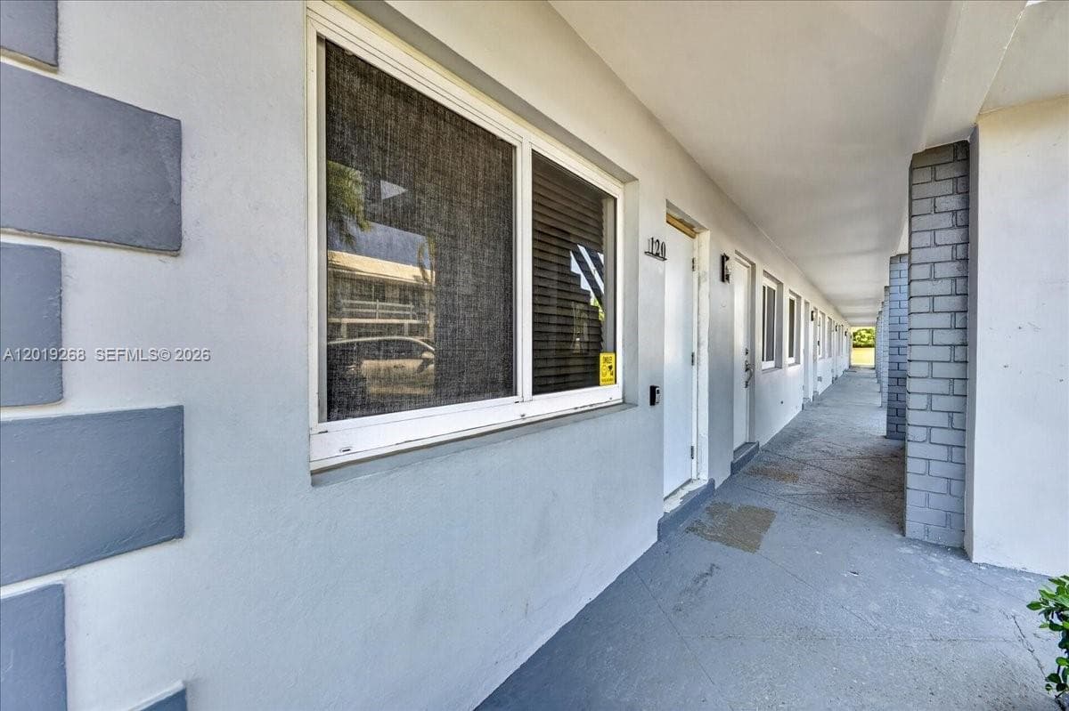 2115 NE 37th Dr # 120, Fort Lauderdale, FL 33308 photo 3