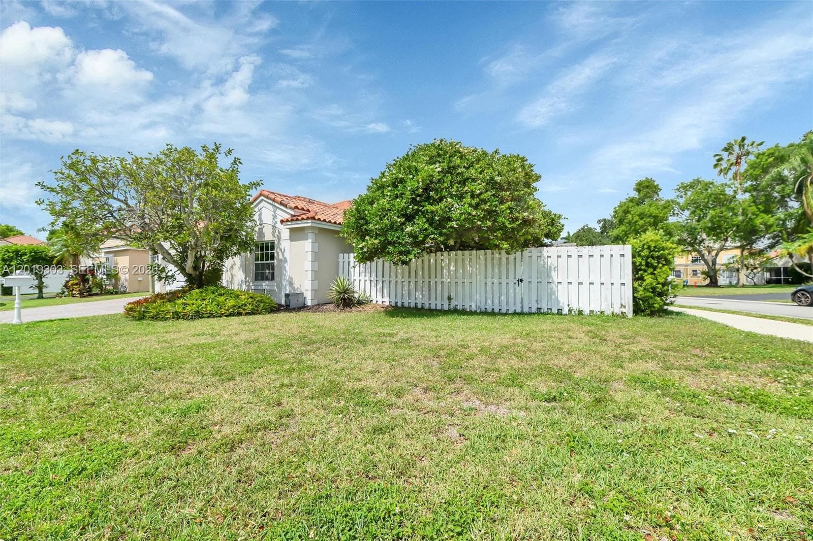 535 Somerset Way, Weston, FL 33326 photo 3