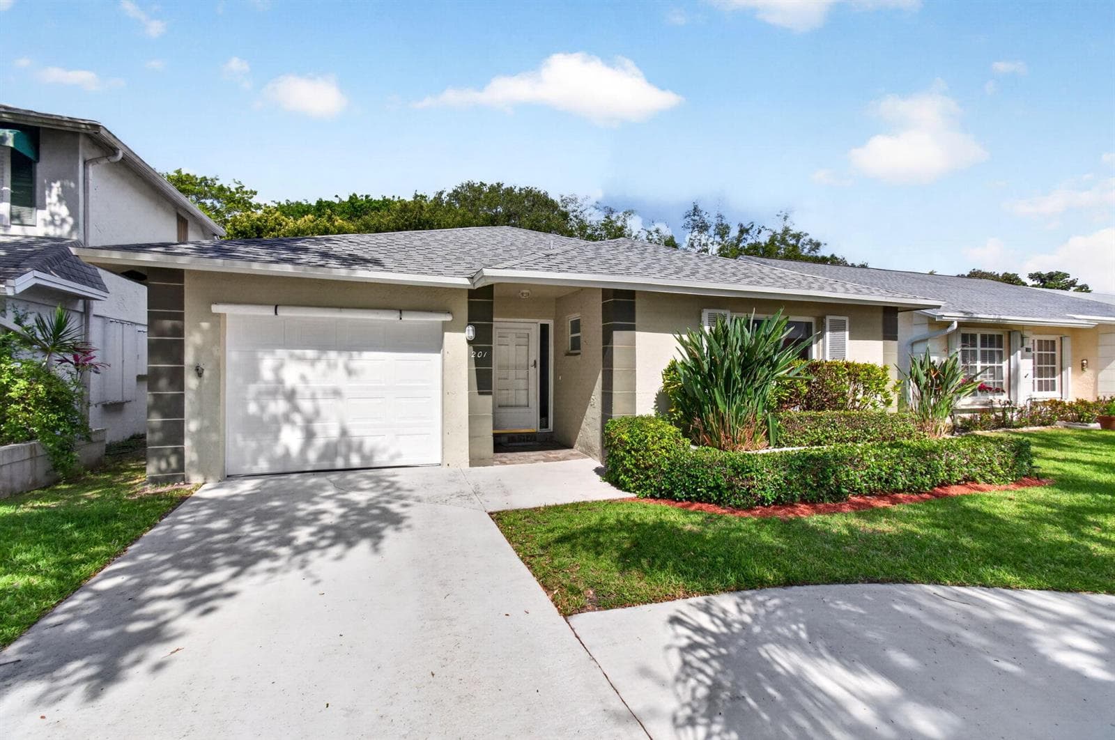201 Del Rio Boulevard, Boca Raton, FL 33432 photo 2