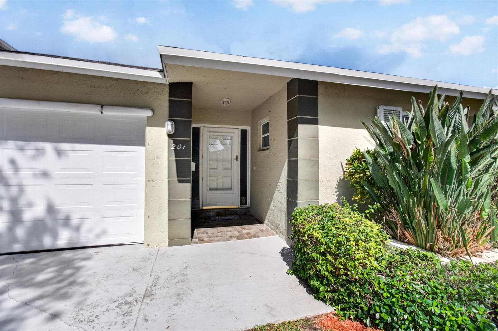 201 Del Rio Boulevard, Boca Raton, FL 33432 photo 4