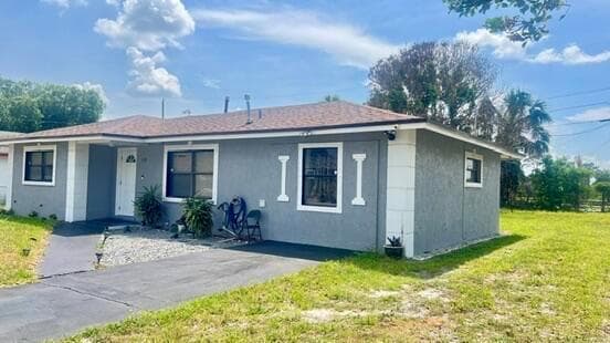 113 Hilton Drive, Fort Pierce, FL 34946 photo 2