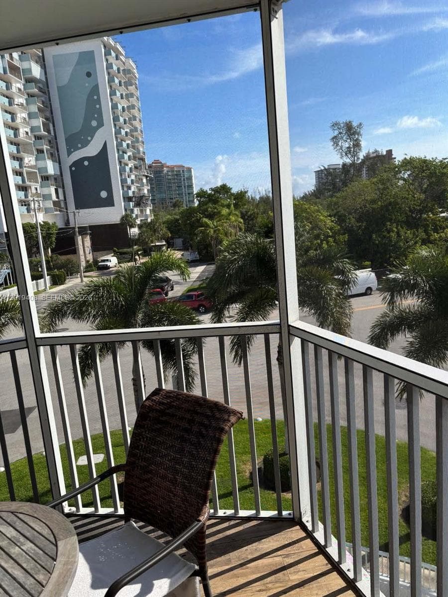 720 Bayshore Dr # 301, Fort Lauderdale, FL 33304 photo 2