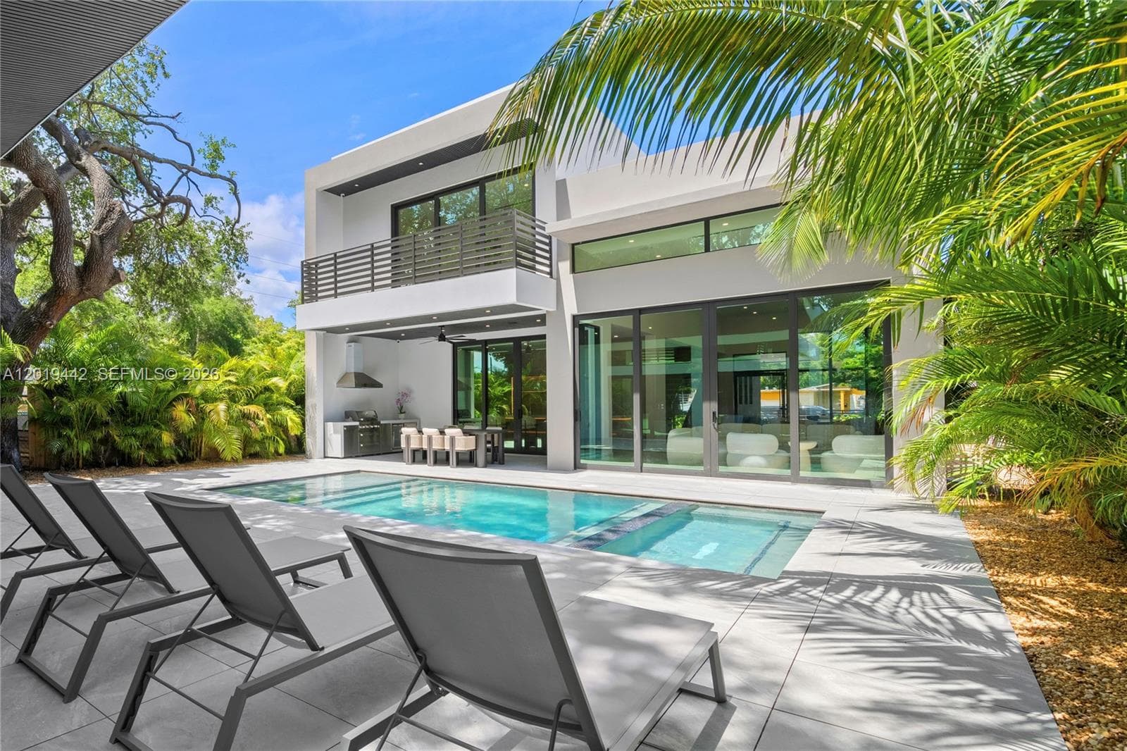 280 NW 47th St, Miami, FL 33127 photo 2