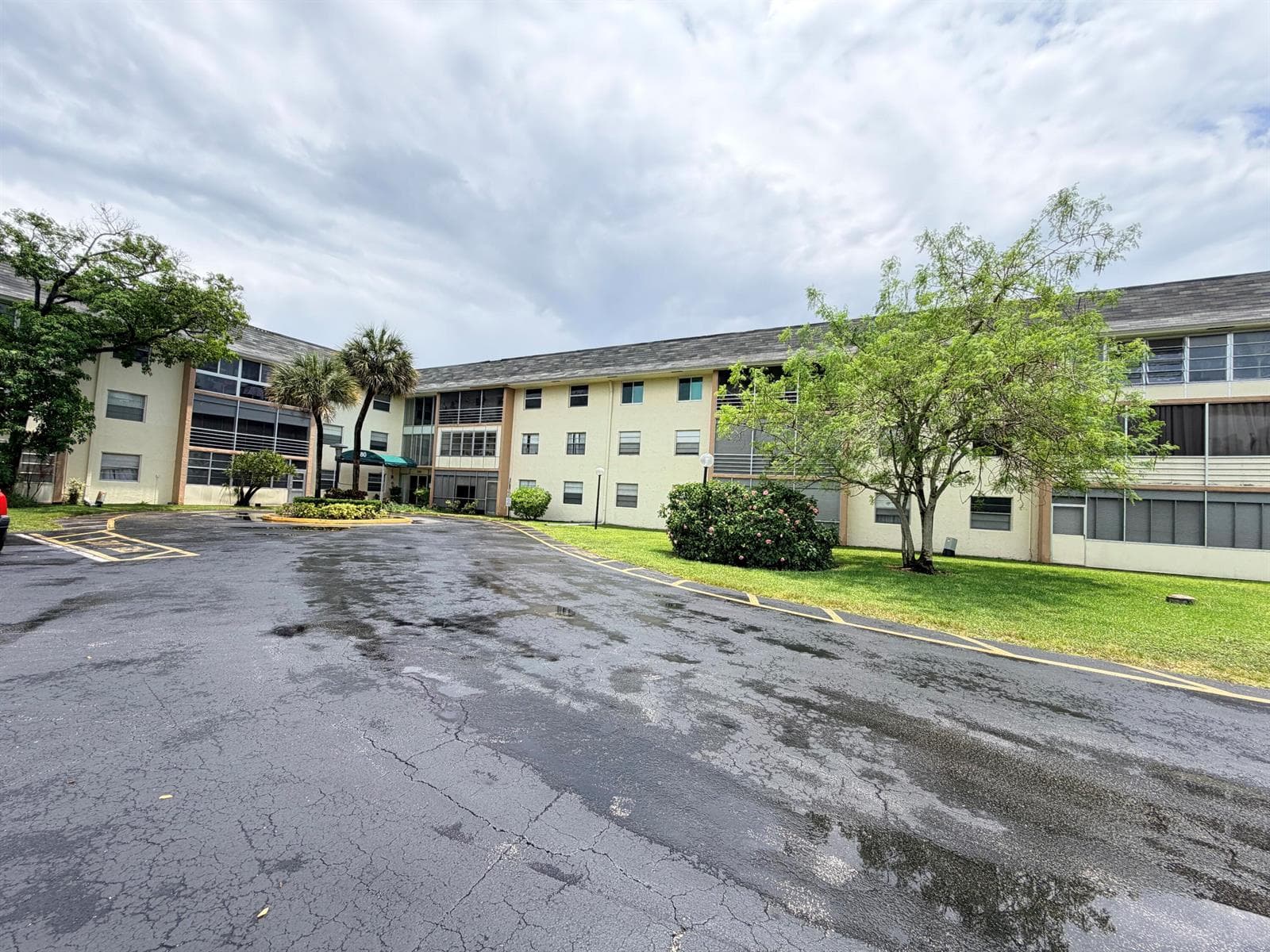 5180 E Sabal Palm Boulevard # 228, Tamarac, FL 33319 photo 3