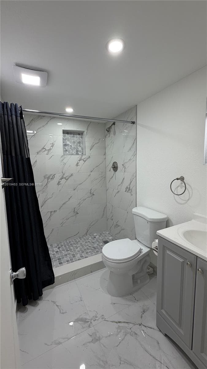 20230 NE 2nd Ave # U5, Miami Gardens, FL 33179 photo 2