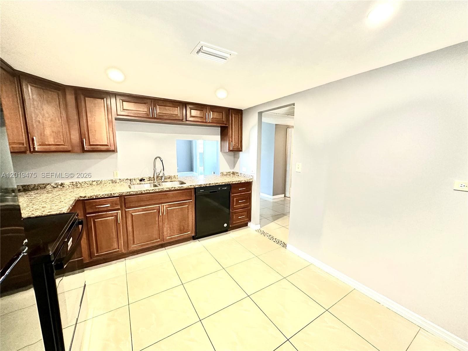 443 NE 195th St # 345, Miami, FL 33179 photo 2
