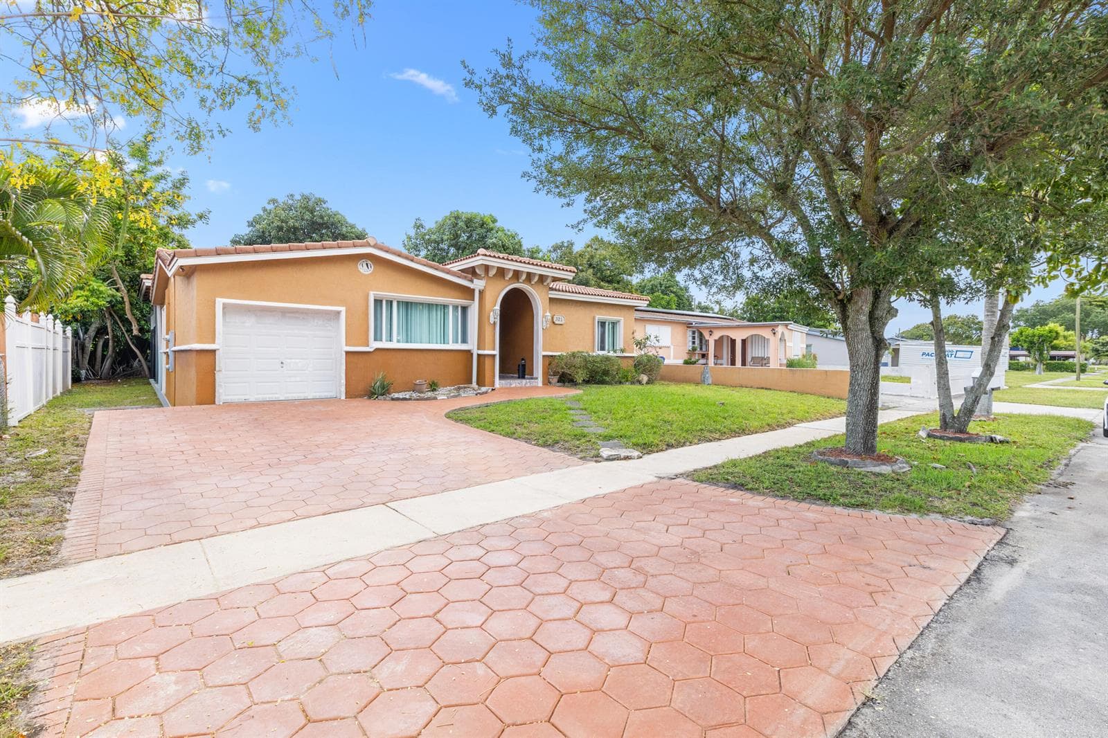 321 N 72nd Terrace, Hollywood, FL 33024 photo 2