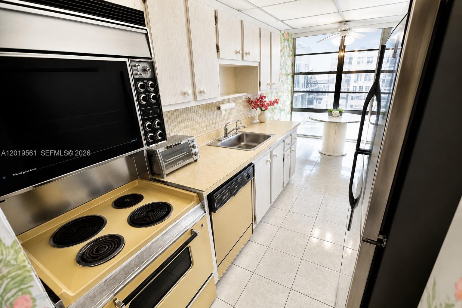 230 174th St # 1916, Sunny Isles Beach, FL 33160 photo 5