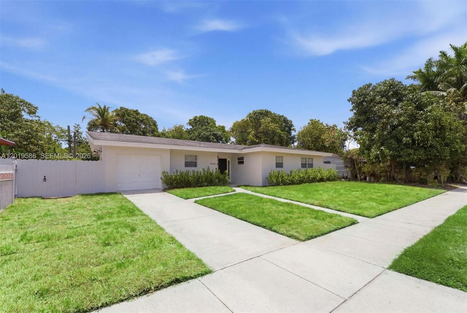 14731 NE 8th Ct, Miami, FL 33161 photo 2