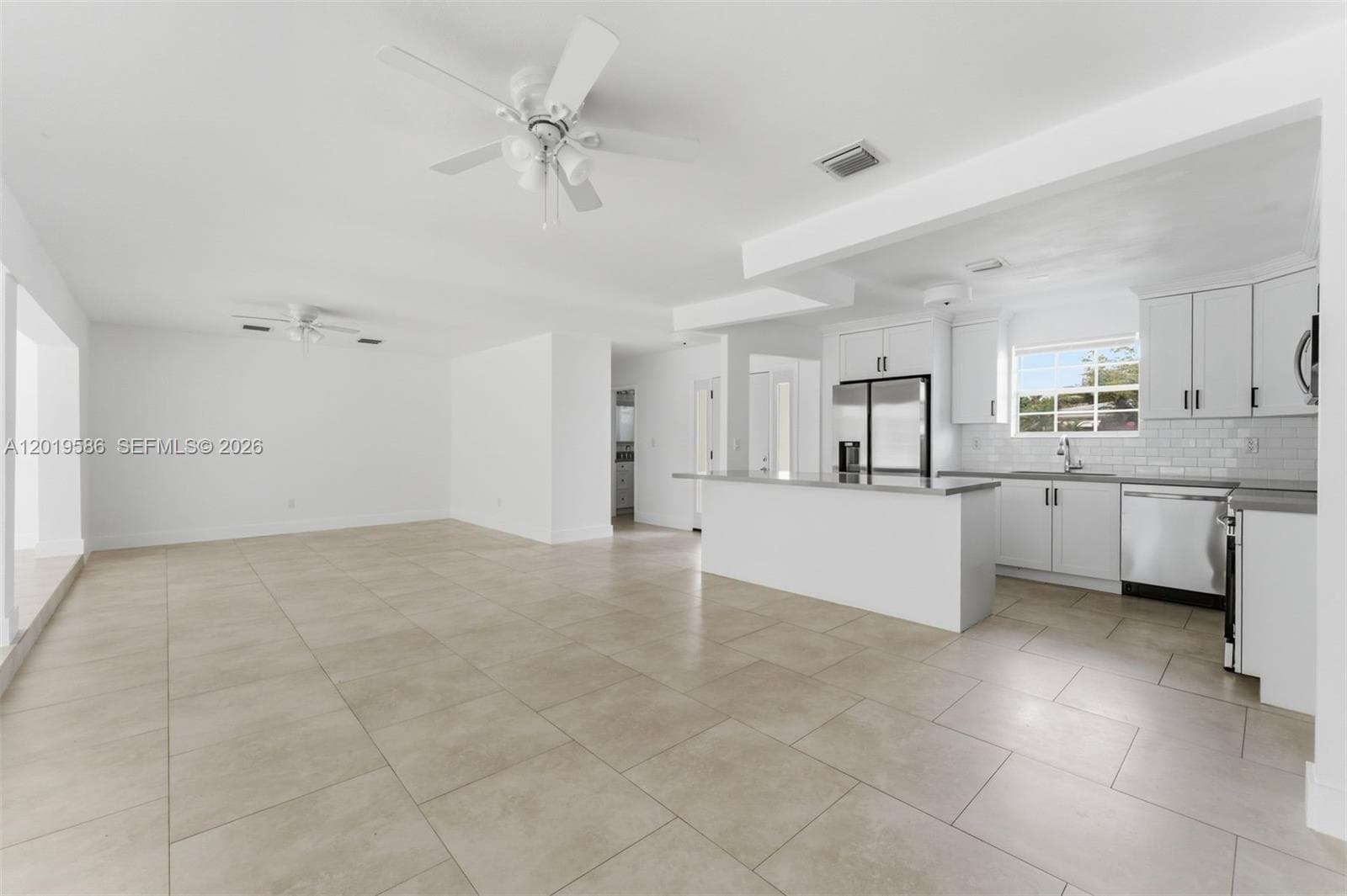 14731 NE 8th Ct, Miami, FL 33161 photo 5