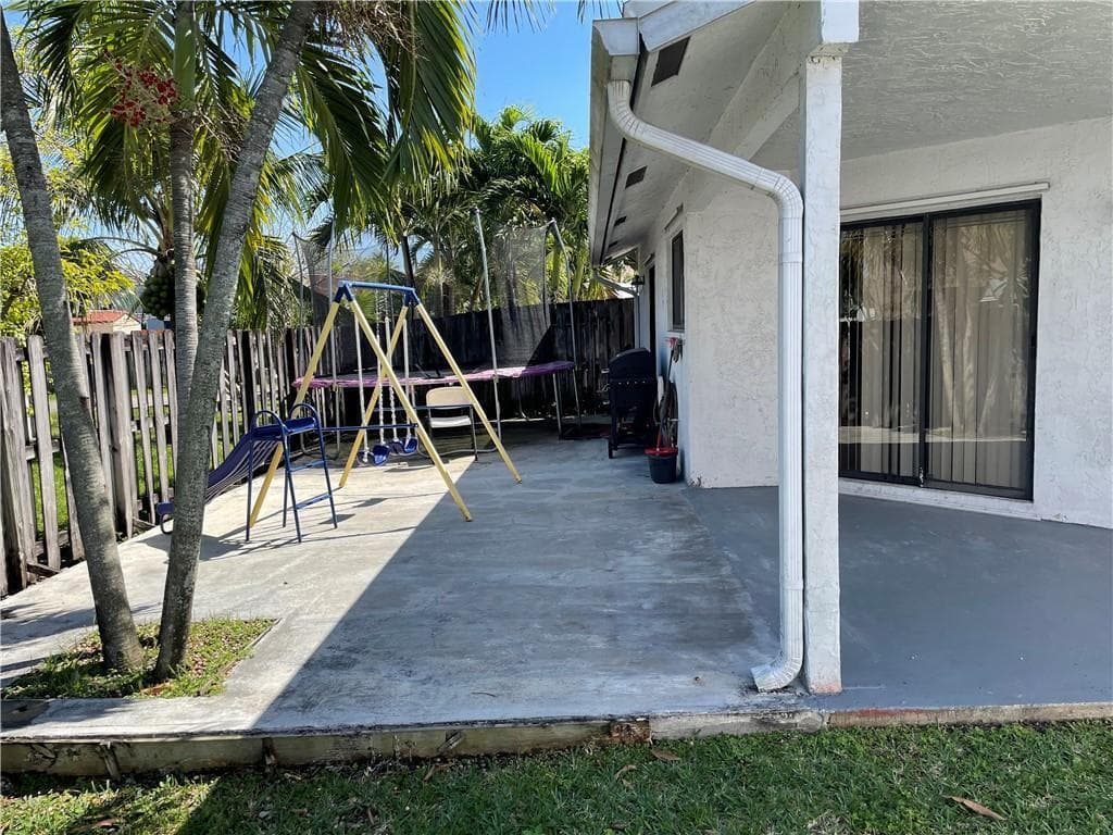 1231 SW 112th Avenue, Pembroke Pines, FL 33025 photo 5