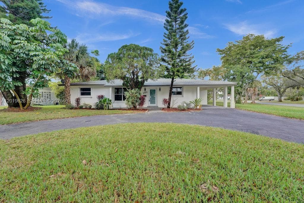 101 SW 53rd Ave, Plantation, FL 33317 photo 2