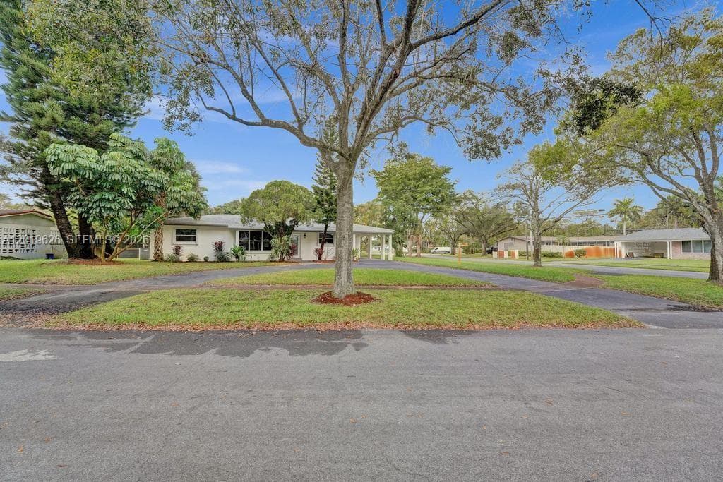 101 SW 53rd Ave, Plantation, FL 33317 photo 3