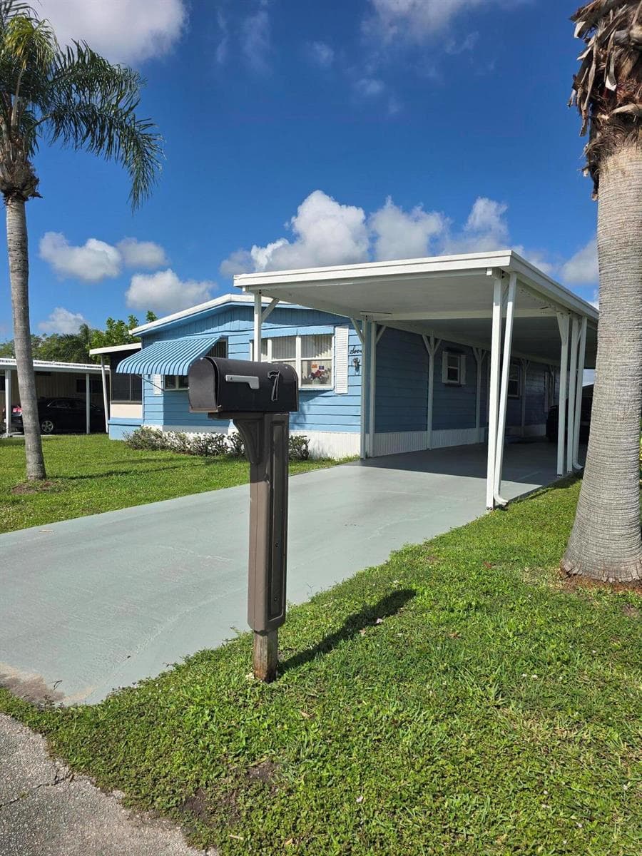 7 Madrid Lane, Port St. Lucie, FL 34952 photo 4