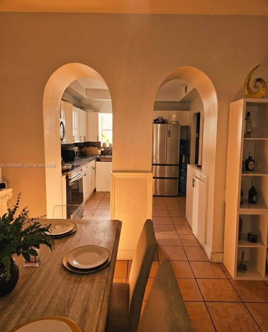 571 NE 172nd St, North Miami Beach, FL 33162 photo 4