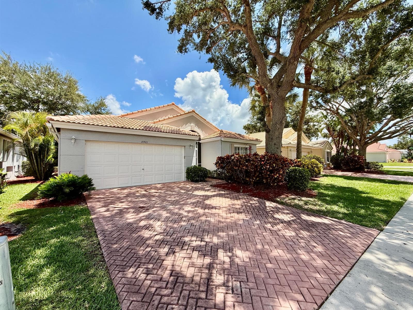 10921 Royal Caribbean Circle, Boynton Beach, FL 33437 photo 2