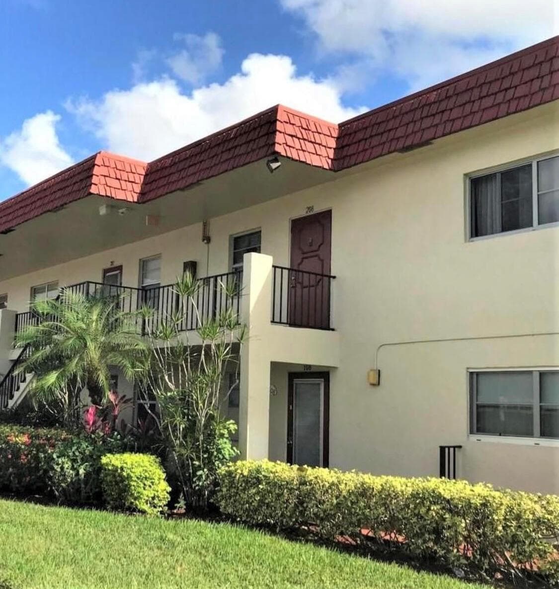 19 Abbey Lane # 206, Delray Beach, FL 33446 photo 2