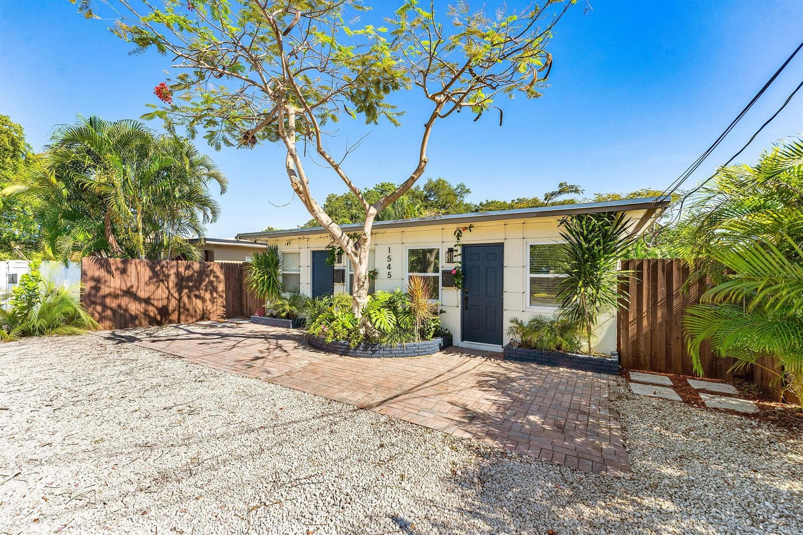 1545 NE 32nd Street, Oakland Park, FL 33334 photo 2