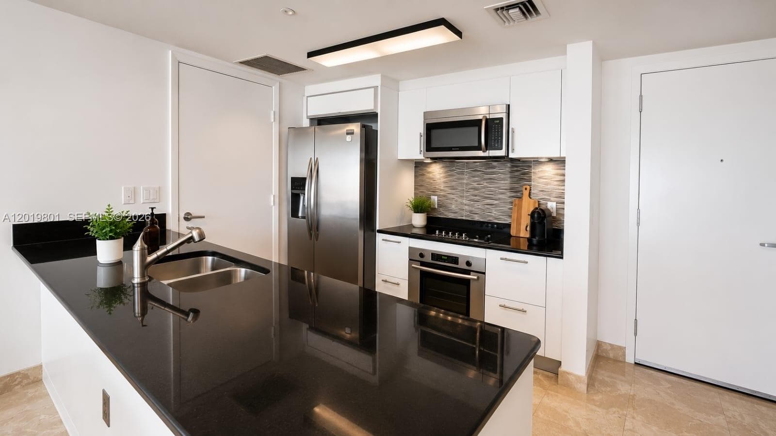 50 Biscayne Blvd # 4106, Miami, FL 33132 photo 4