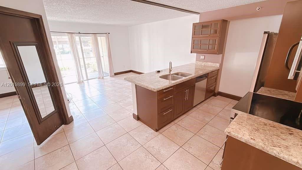 470 S Park Rd # 7-104, Hollywood, FL 33021 photo 4