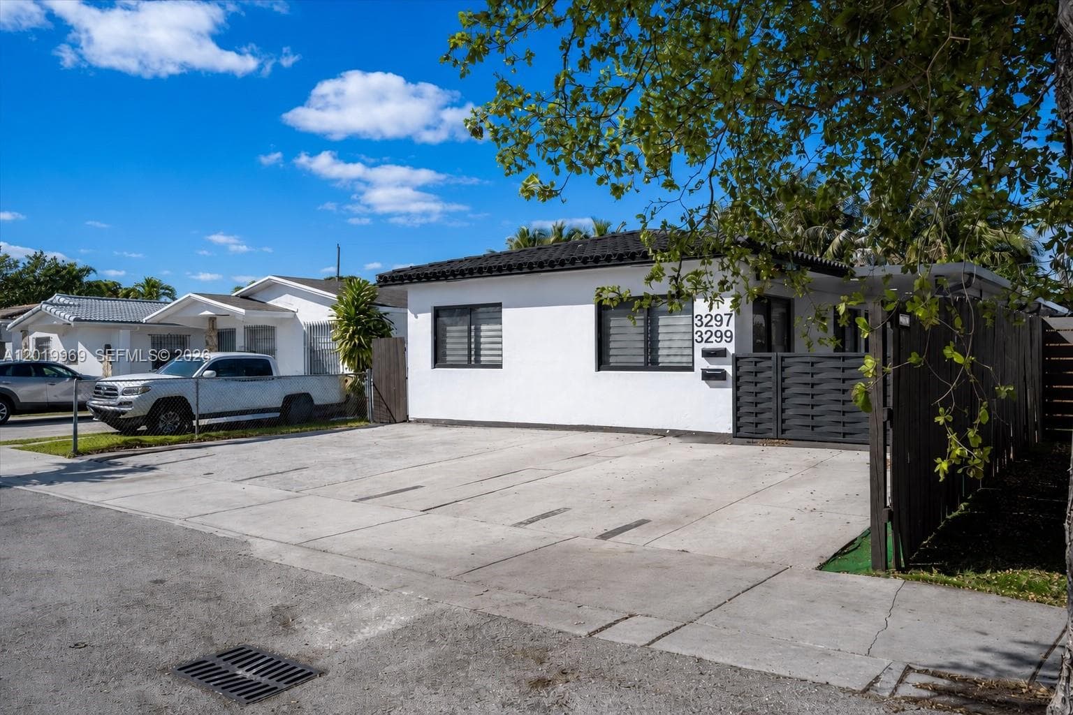 3297 SW 26th St, Miami, FL 33133 photo 3