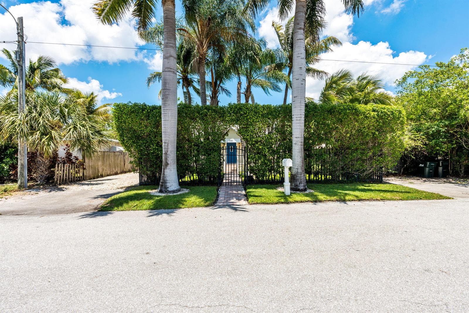 255 NE 12th Street, Delray Beach, FL 33444 photo 4