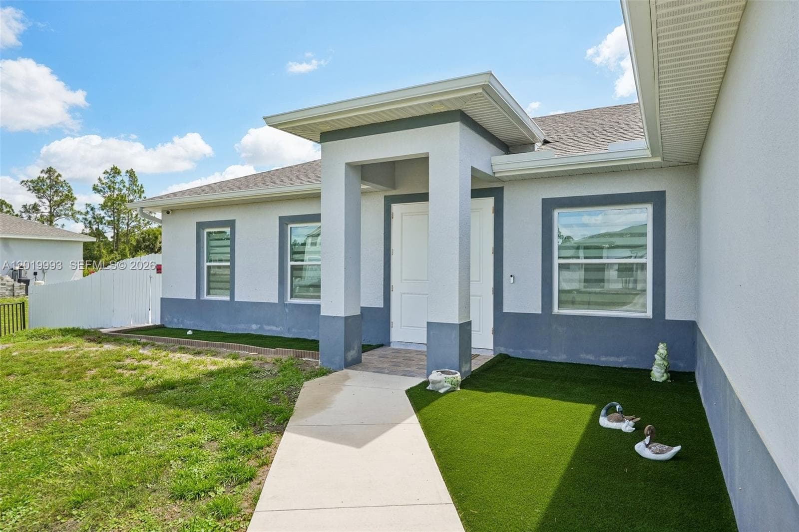 910 Richmond Ave N, Lehigh Acres, FL 33972 photo 5