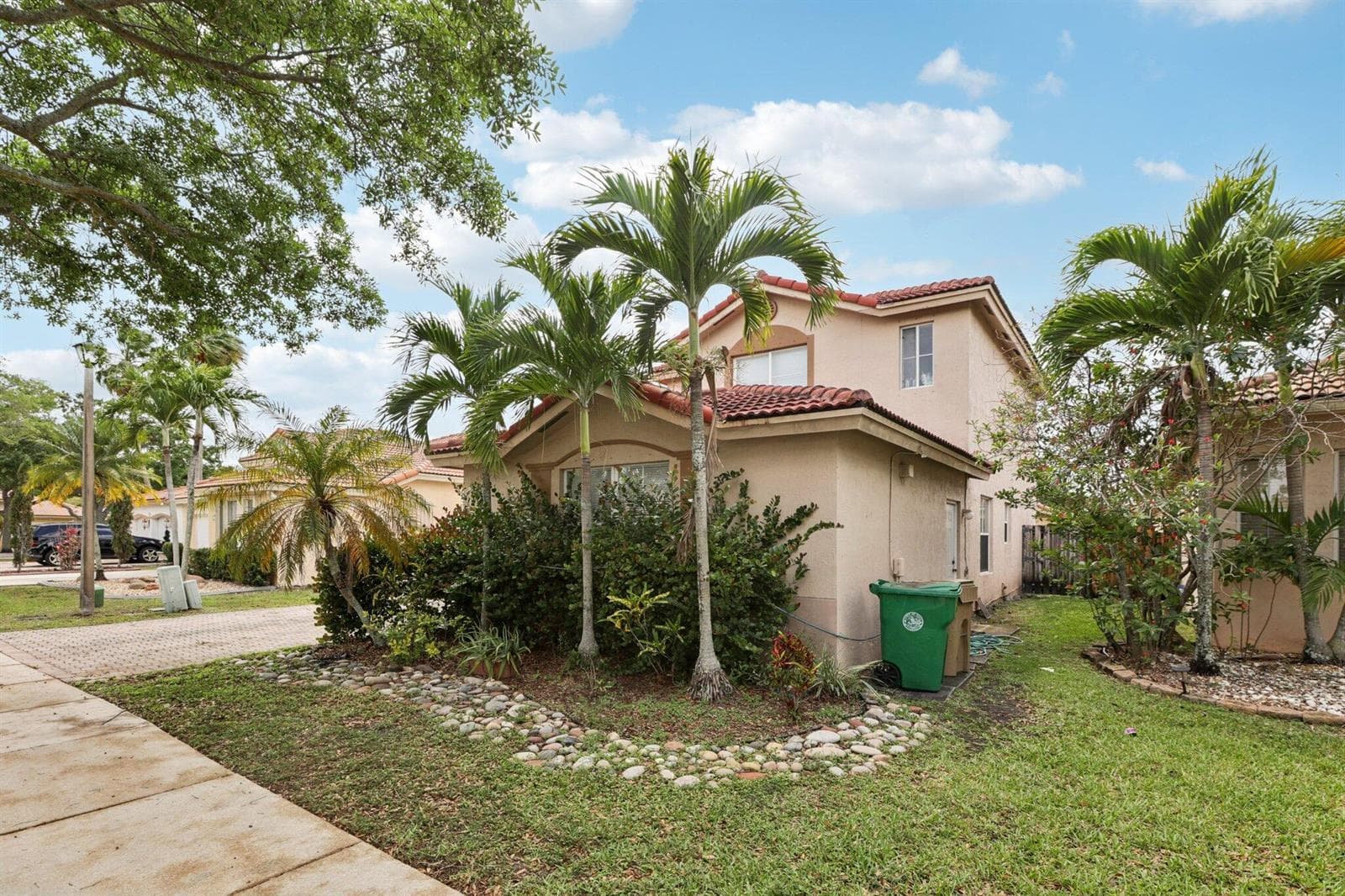 405 E Royal Cove Circle, Davie, FL 33325 photo 3