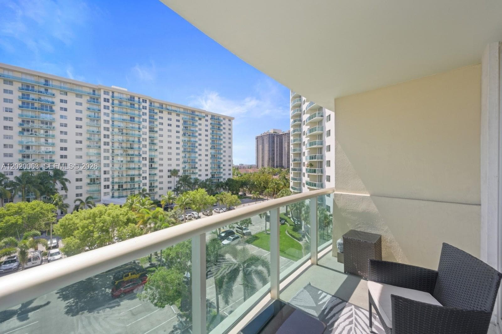 19380 Collins Ave # 609, Sunny Isles Beach, FL 33160 photo 2