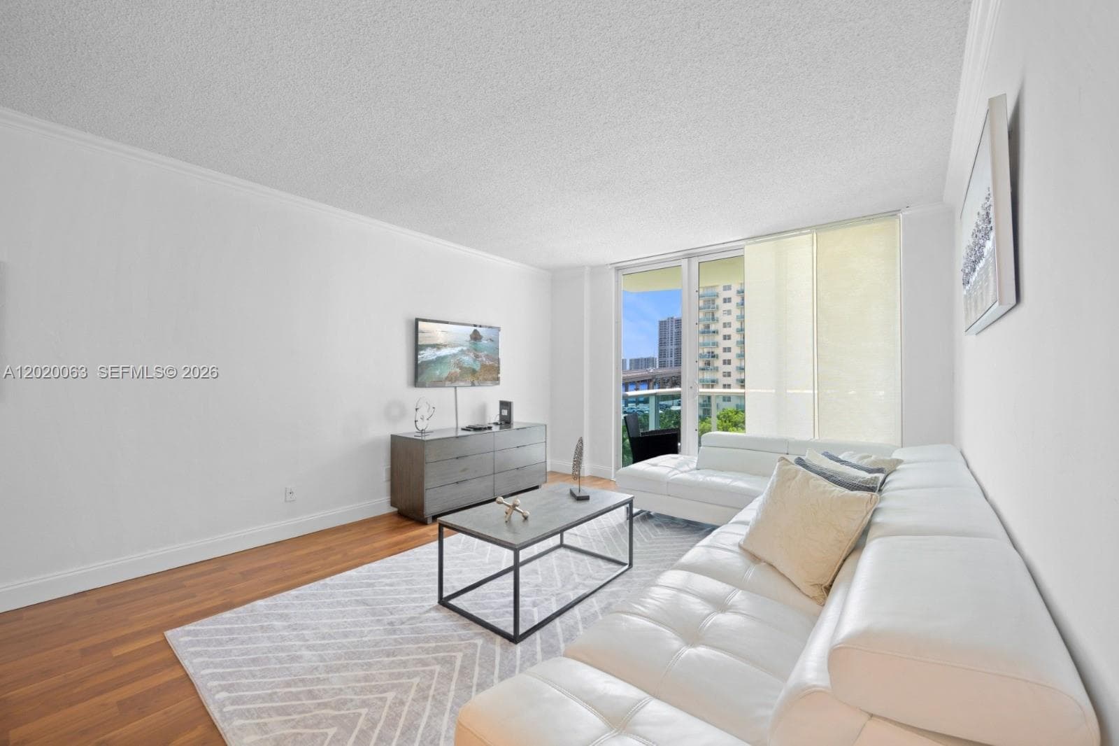 19380 Collins Ave # 609, Sunny Isles Beach, FL 33160 photo 3