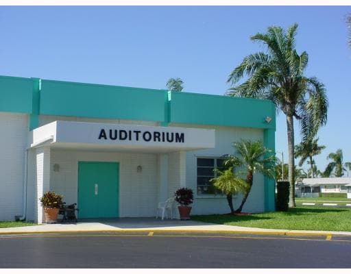 2556 E Dudley Dr Drive E # D, West Palm Beach, FL 33415 photo 4