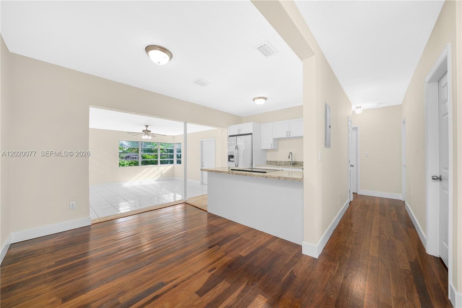 3271 NW 18th Ter, Miami, FL 33125 photo 2