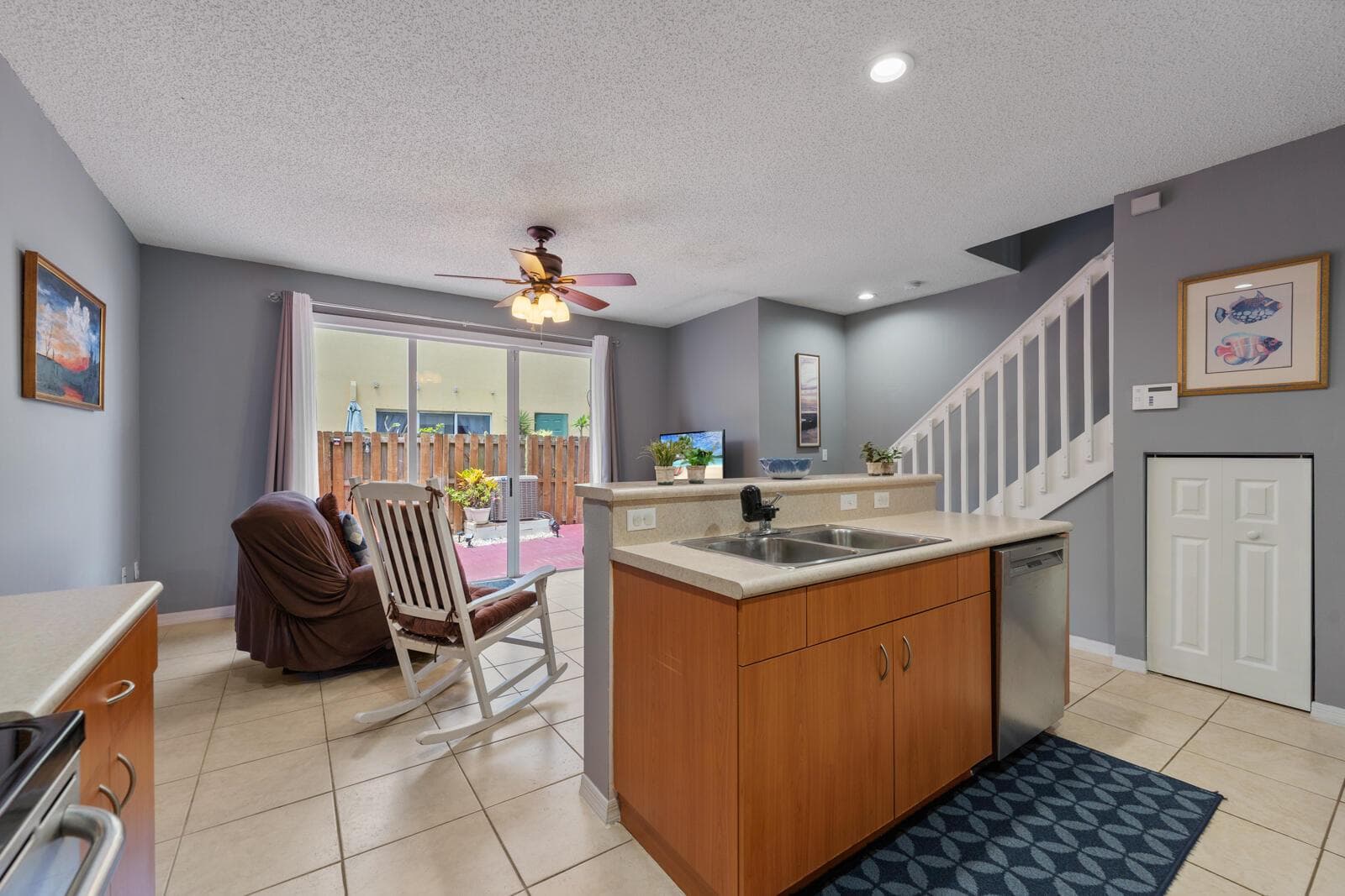 934 NE 42nd Terrace, Homestead, FL 33033 photo 2