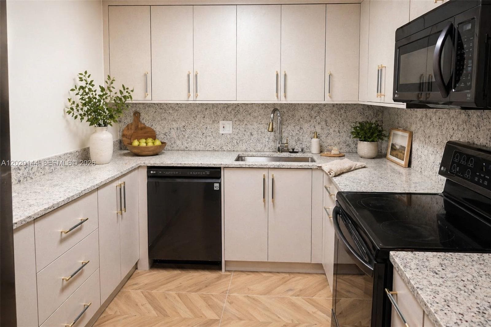 2500 Parkview Dr # 1816, Hallandale Beach, FL 33009 photo 3