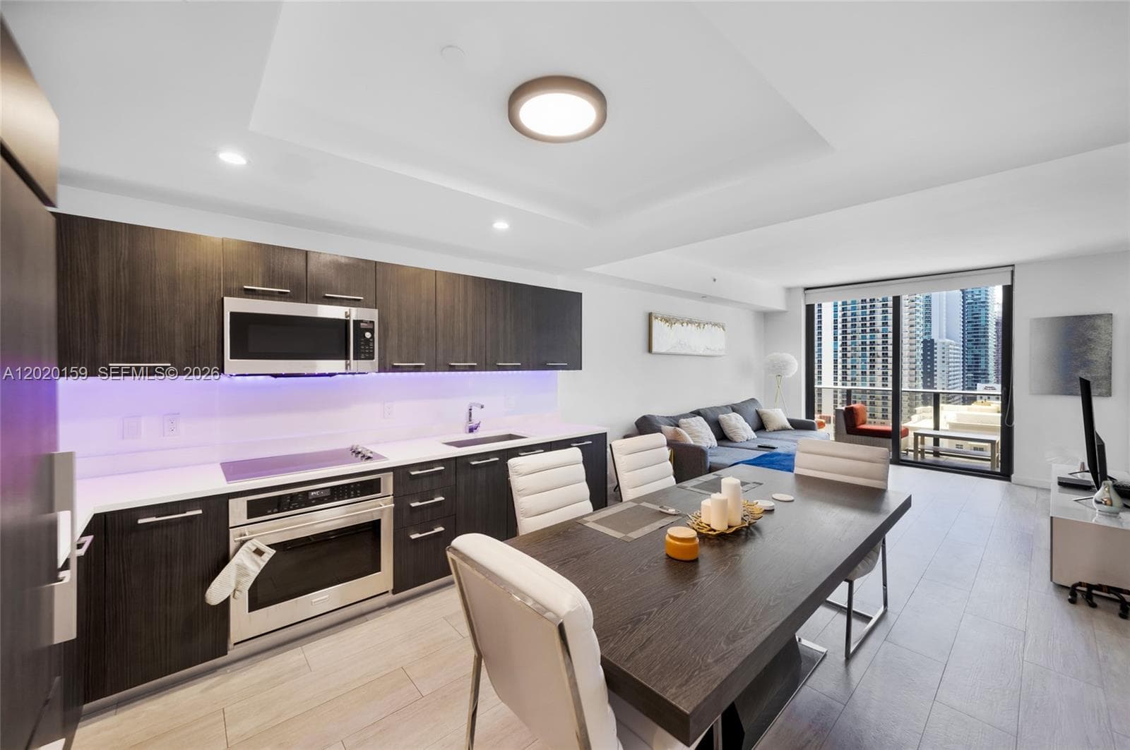 55 SW 9th St # 1804, Miami, FL 33130 photo 2