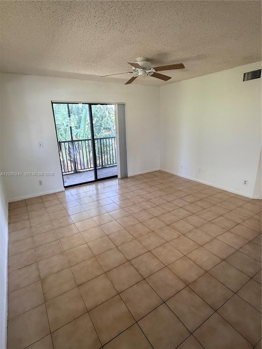 588 Trace Cir # 202, Deerfield Beach, FL 33441 photo 2