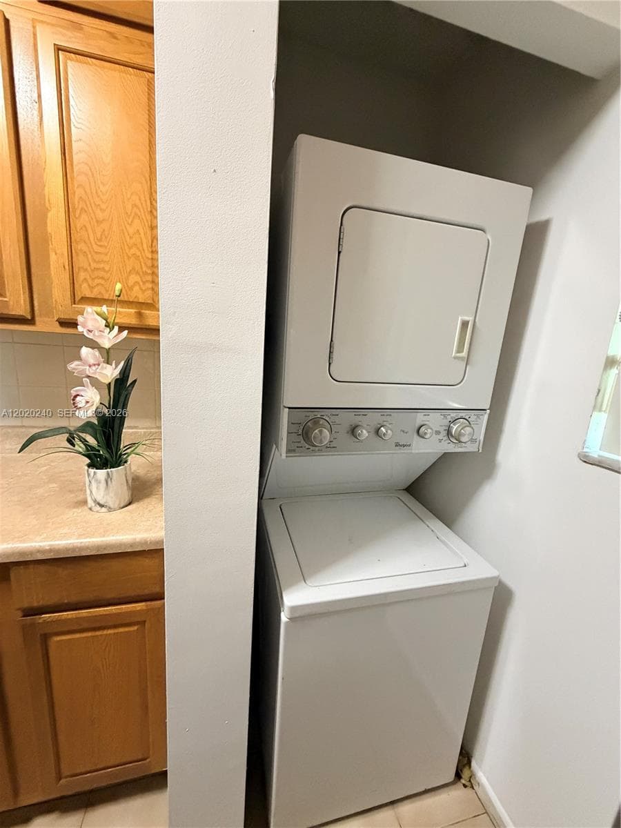 588 Trace Cir # 202, Deerfield Beach, FL 33441 photo 5