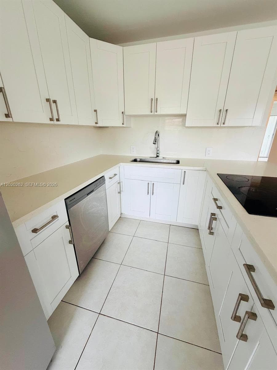 335 Brighton H # 335, Boca Raton, FL 33434 photo 2