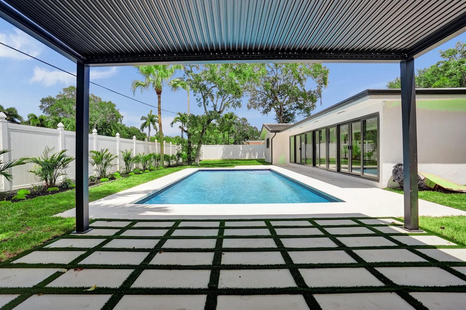669 SW 3rd Street, Boca Raton, FL 33486 photo 4
